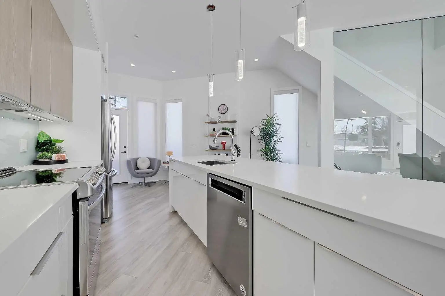 454 15 Avenue Northeast, Calgary – Residential Row/Townhouse Listing Photo 9