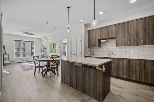 210, 660 Shawnee Square Sw, Calgary