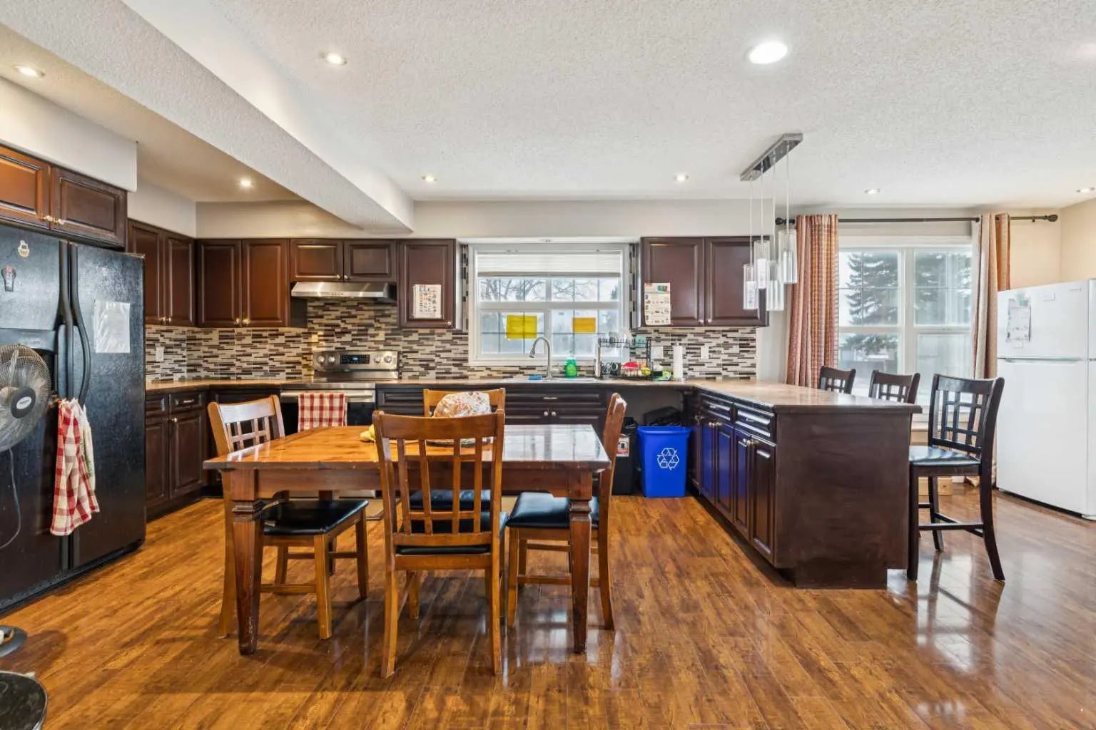 929 38 Street Southeast, Calgary – Residential Detached Listing Photo 3