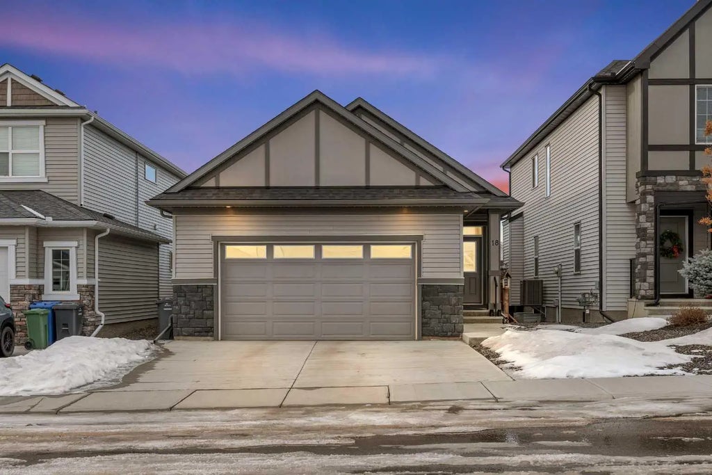 18 Drake Landing Street , Okotoks