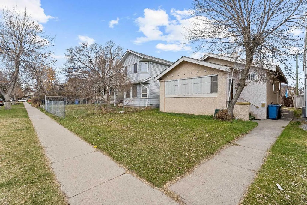 216 15 Avenue Nw, Calgary