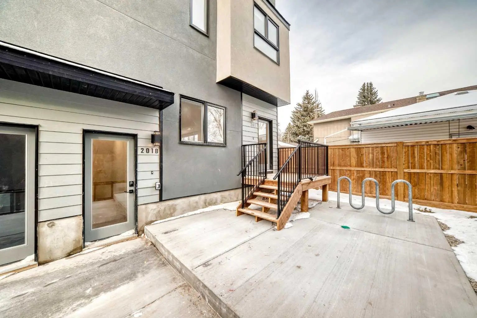 201, 1729 31 Street Southwest, Calgary – Residential Row/Townhouse Listing Photo 2