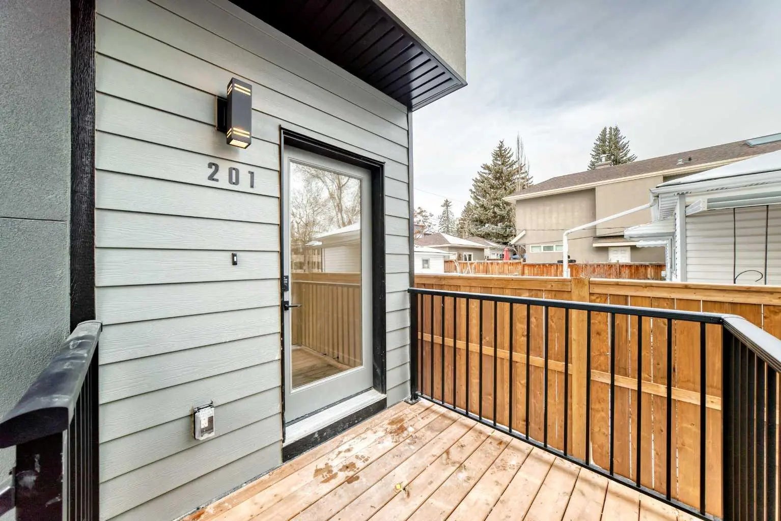 201, 1729 31 Street Southwest, Calgary – Residential Row/Townhouse Listing Photo 3