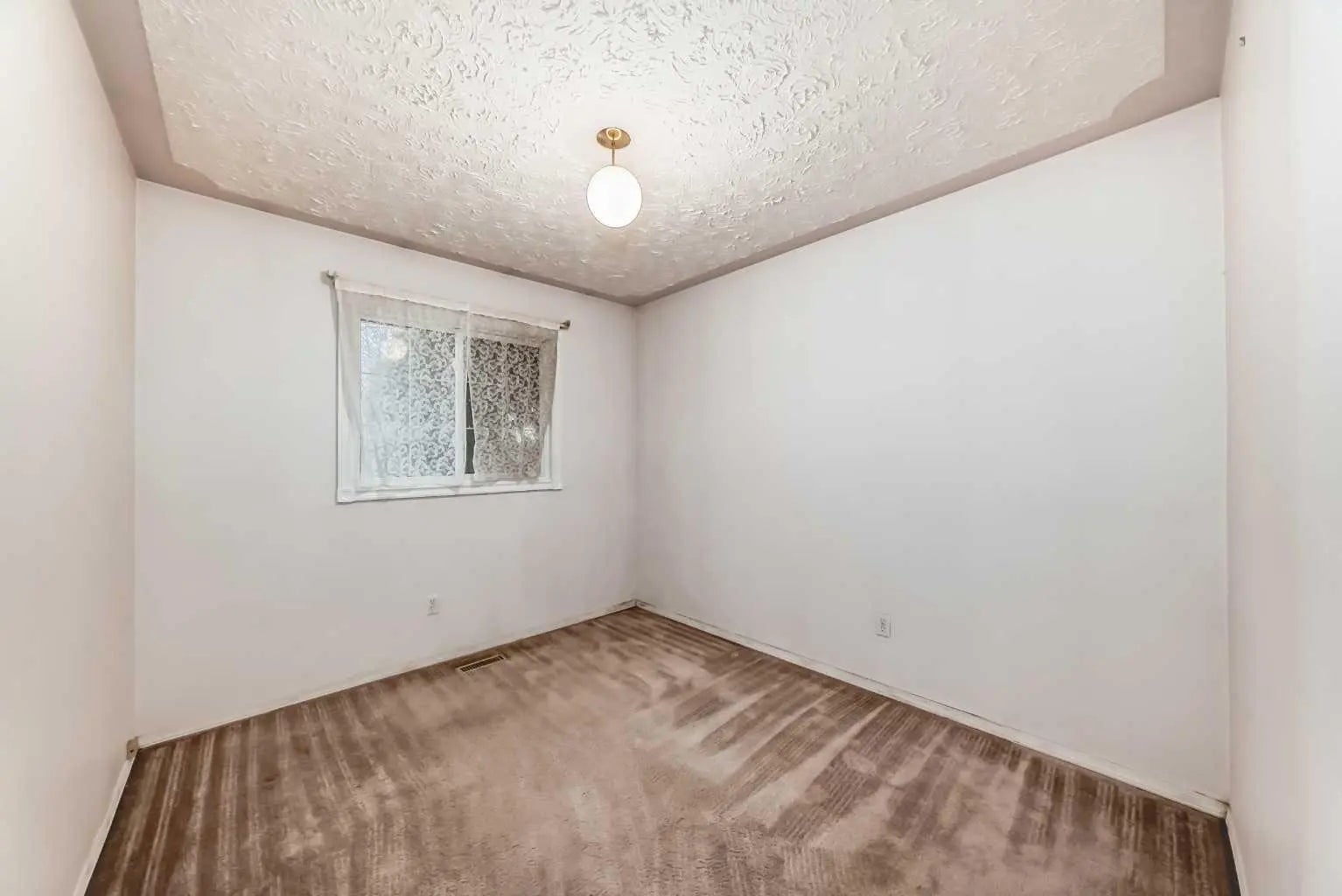 352 Malvern Close Northeast, Calgary – Residential Detached Listing Photo 12