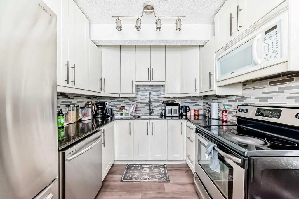 57, 5520 1 Avenue Se, Calgary