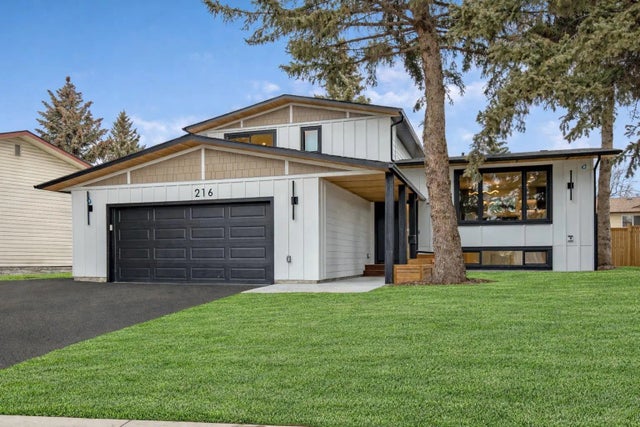216 Oakridge Place Sw, Calgary