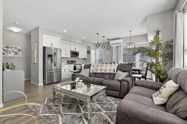 204, 4150 Seton Drive Se, Calgary