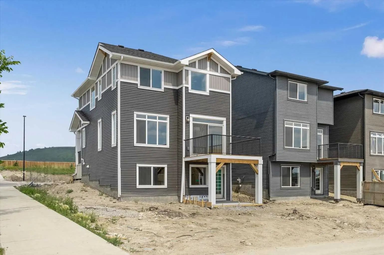 4 Topaz Place , Cochrane – Residential Detached Listing Photo 3
