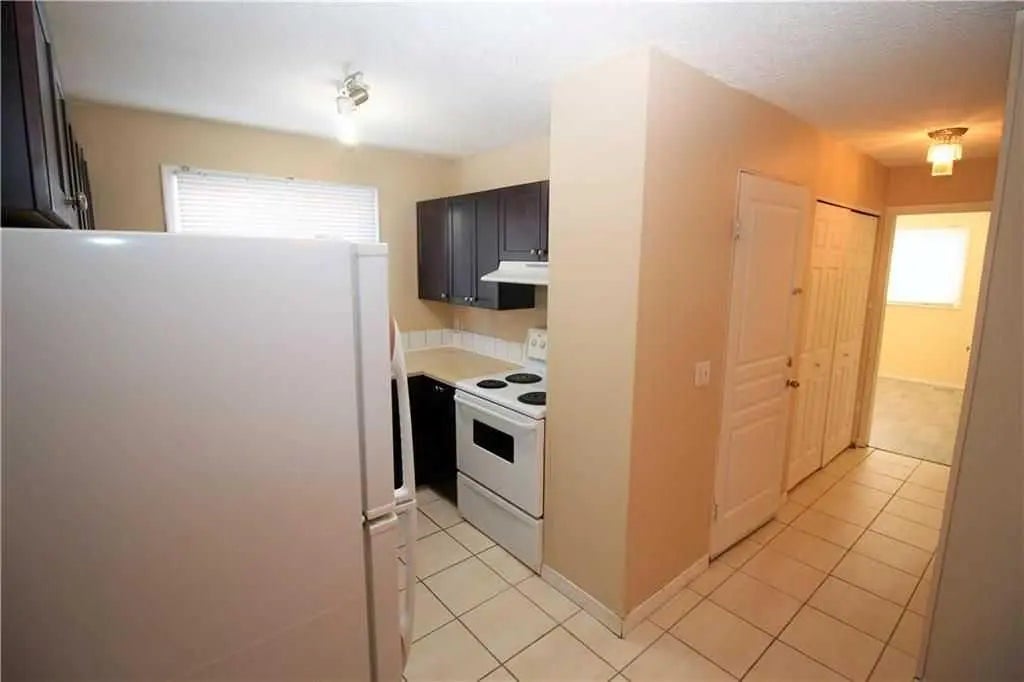 649 Pineland Road Northeast, Calgary – Residential Semi Detached (Half Duplex) Listing Photo 6