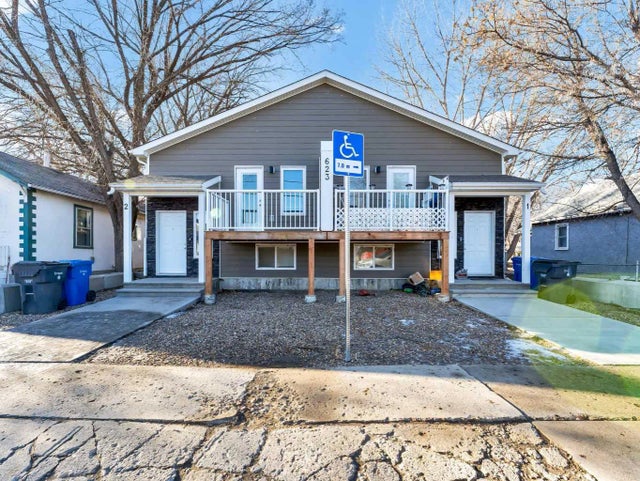 623 Industrial Avenue Se, Medicine Hat