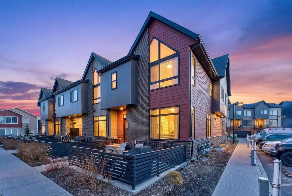 1305 Sage Meadows Gardens Nw, Calgary