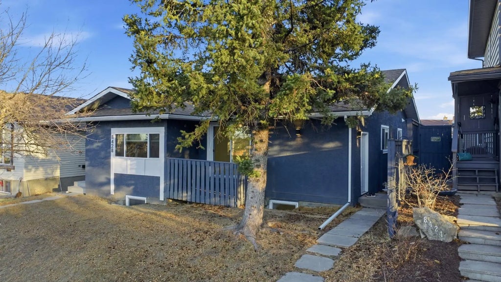 8426 Berkley Road Nw, Calgary