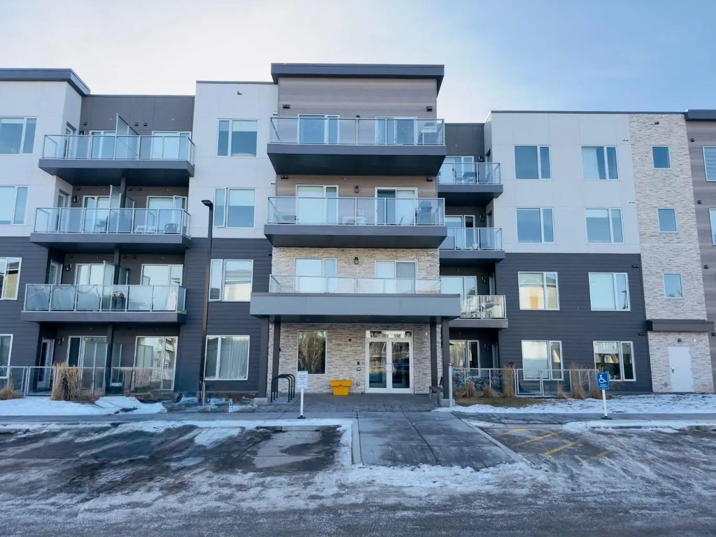 404, 200 Shawnee Square Sw, Calgary