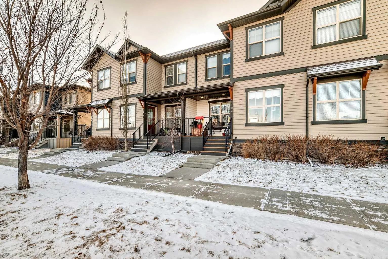 102 32 Horseshoe Crescent , Cochrane – Residential Row/Townhouse Listing Photo 2