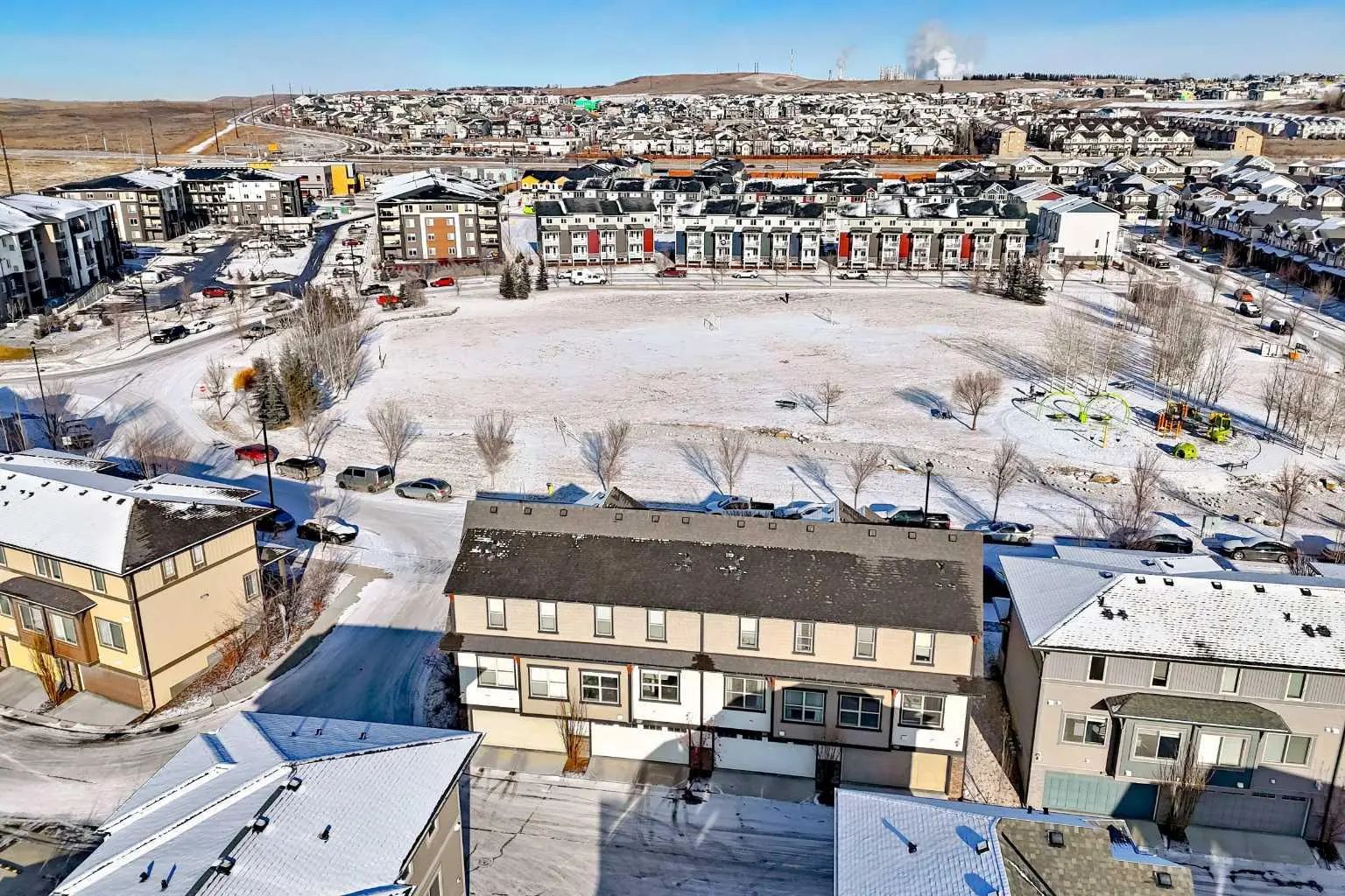 102 32 Horseshoe Crescent , Cochrane – Residential Row/Townhouse Listing Photo 4