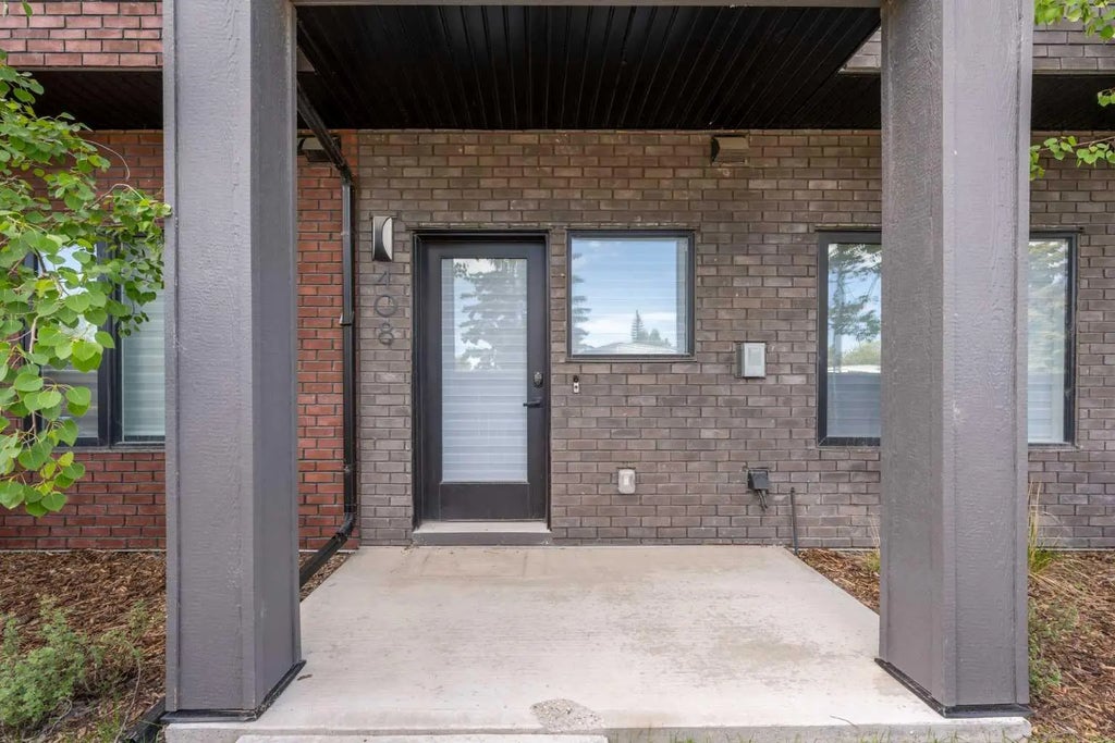 408 Greenbriar Common Nw, Calgary