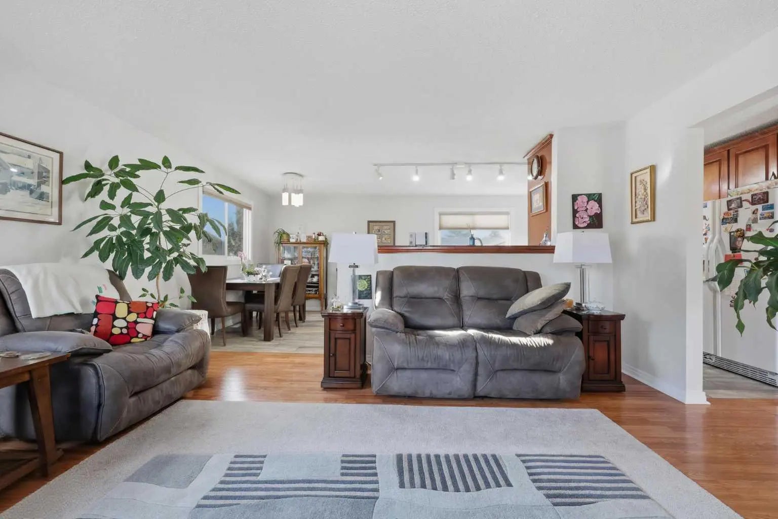 63 Huntmeadow Road Northeast, Calgary – Residential Detached Listing Photo 4