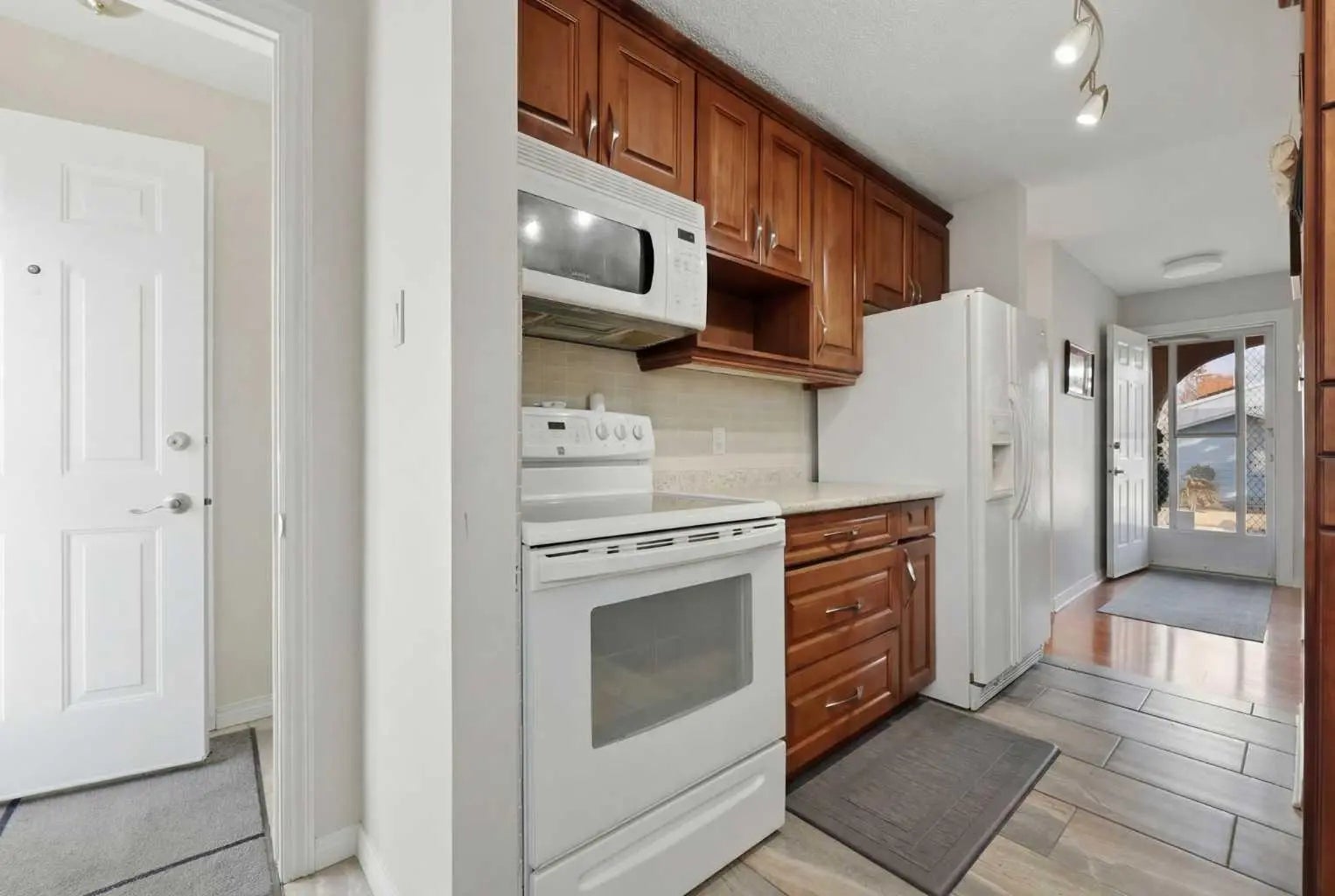 63 Huntmeadow Road Northeast, Calgary – Residential Detached Listing Photo 6