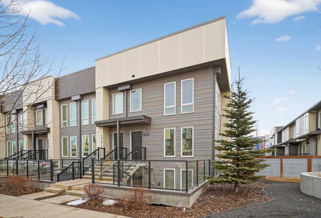 19478 37 Street Se, Calgary