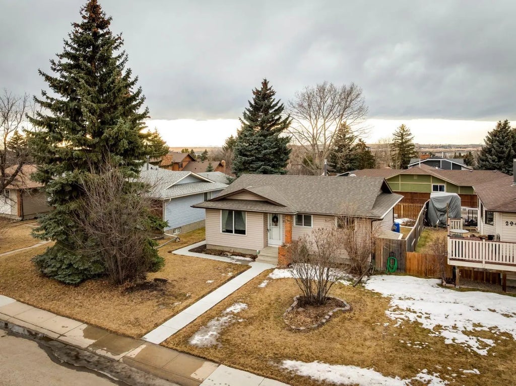 290 Jensen Drive Ne, Airdrie