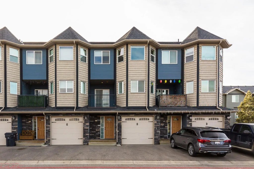 877 Mt Sundance Manor W, Lethbridge