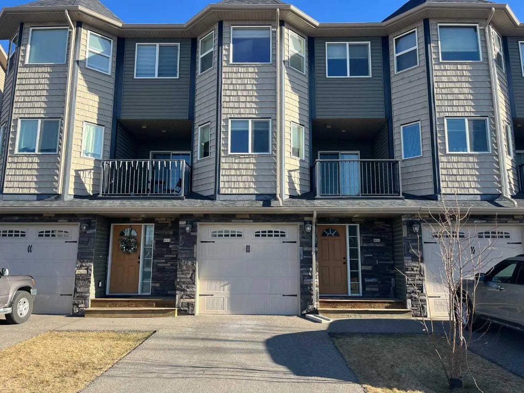 855 Mt Sundance Manor W, Lethbridge