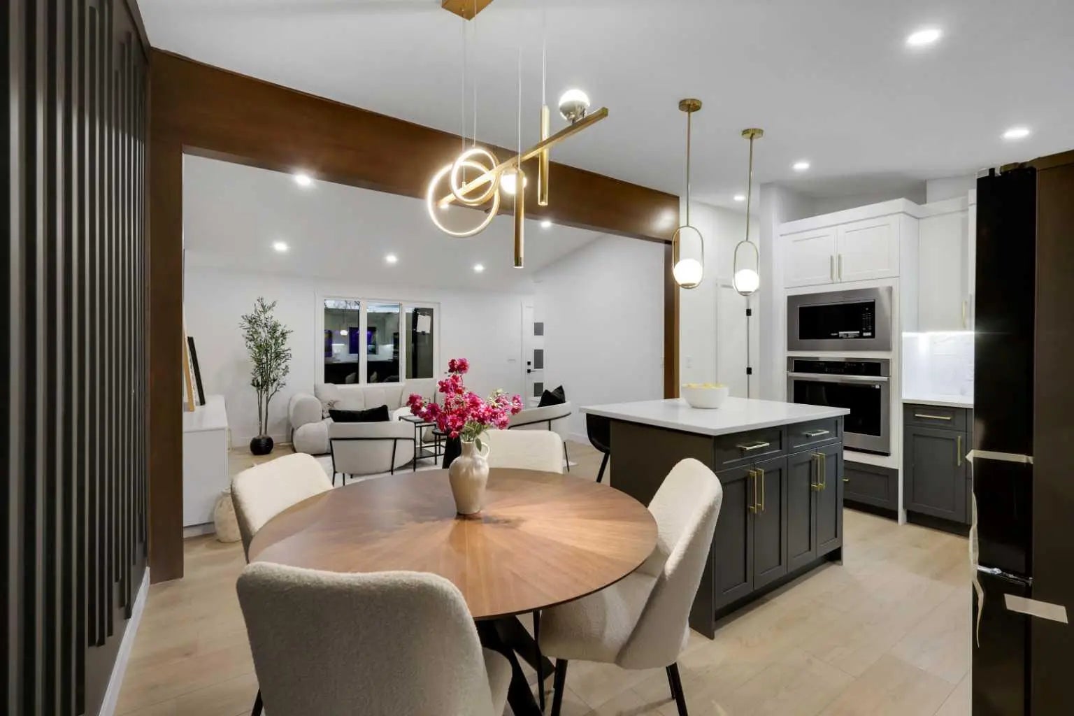 6316 Travois Crescent Northwest, Calgary – Residential Detached Listing Photo 12