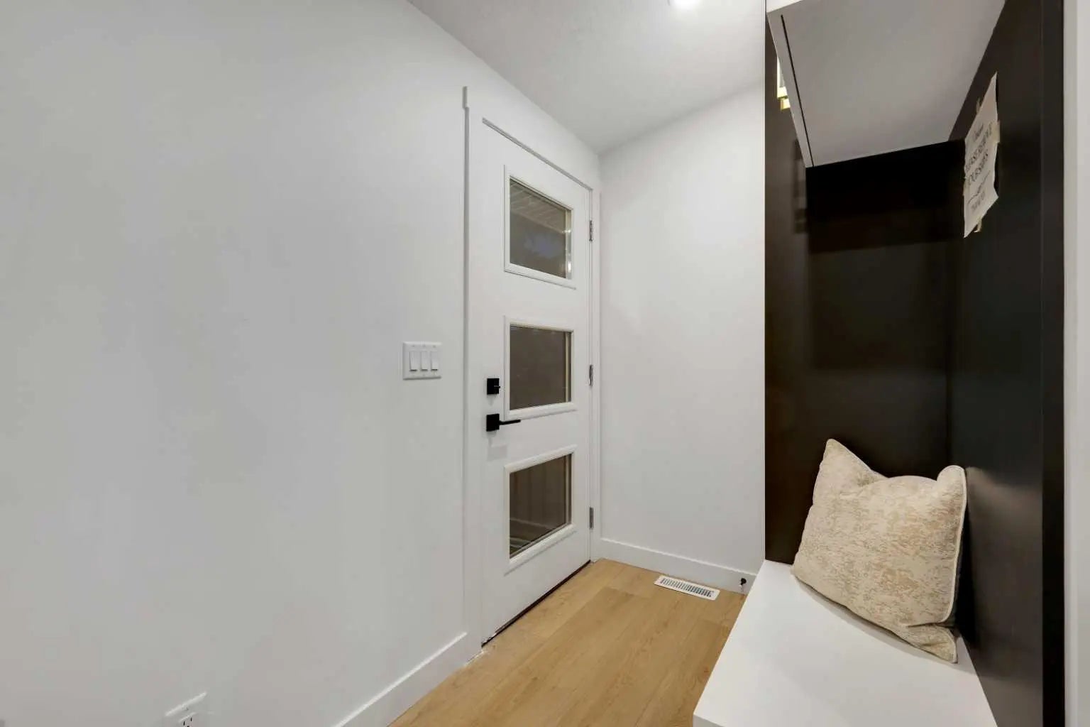 6316 Travois Crescent Northwest, Calgary – Residential Detached Listing Photo 3