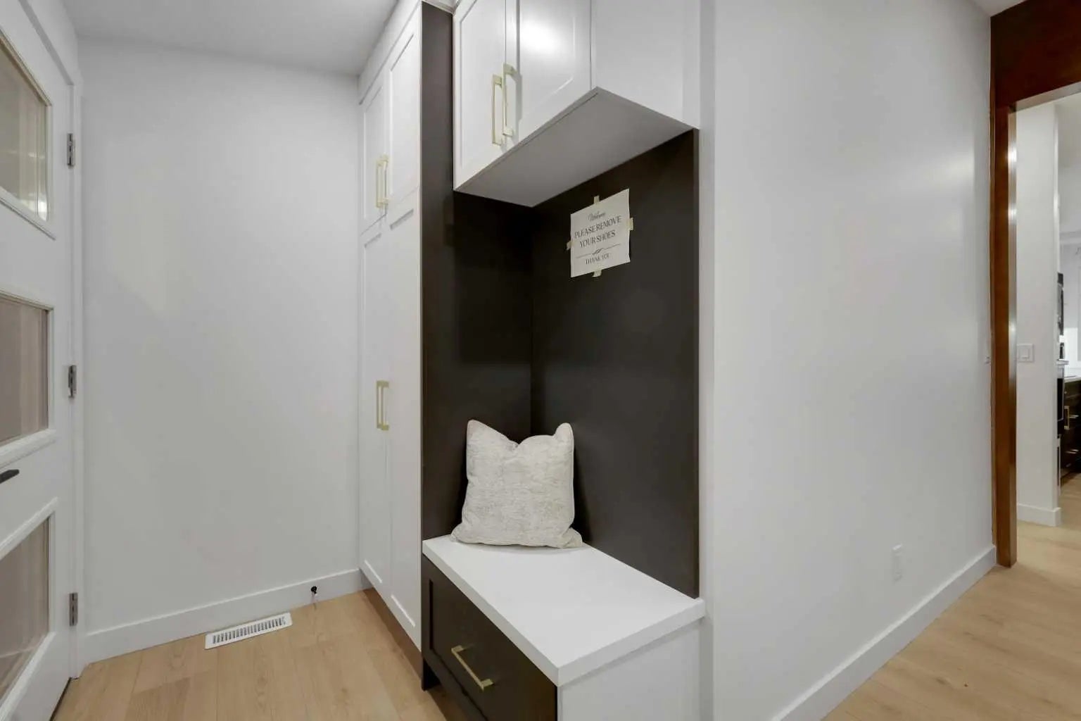 6316 Travois Crescent Northwest, Calgary – Residential Detached Listing Photo 4