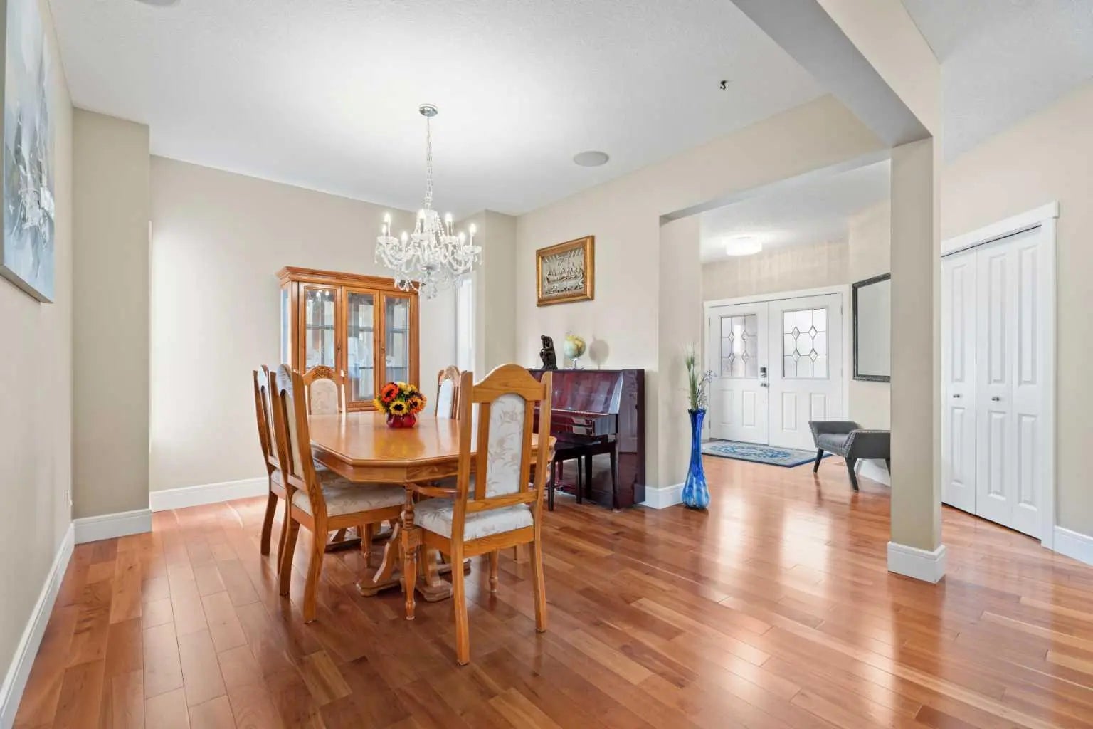 113 Aspen Stone Place Southwest, Calgary – Residential Detached Listing Photo 4