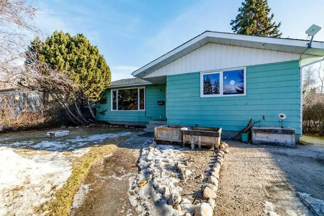 2203 25 Avenue , Delburne