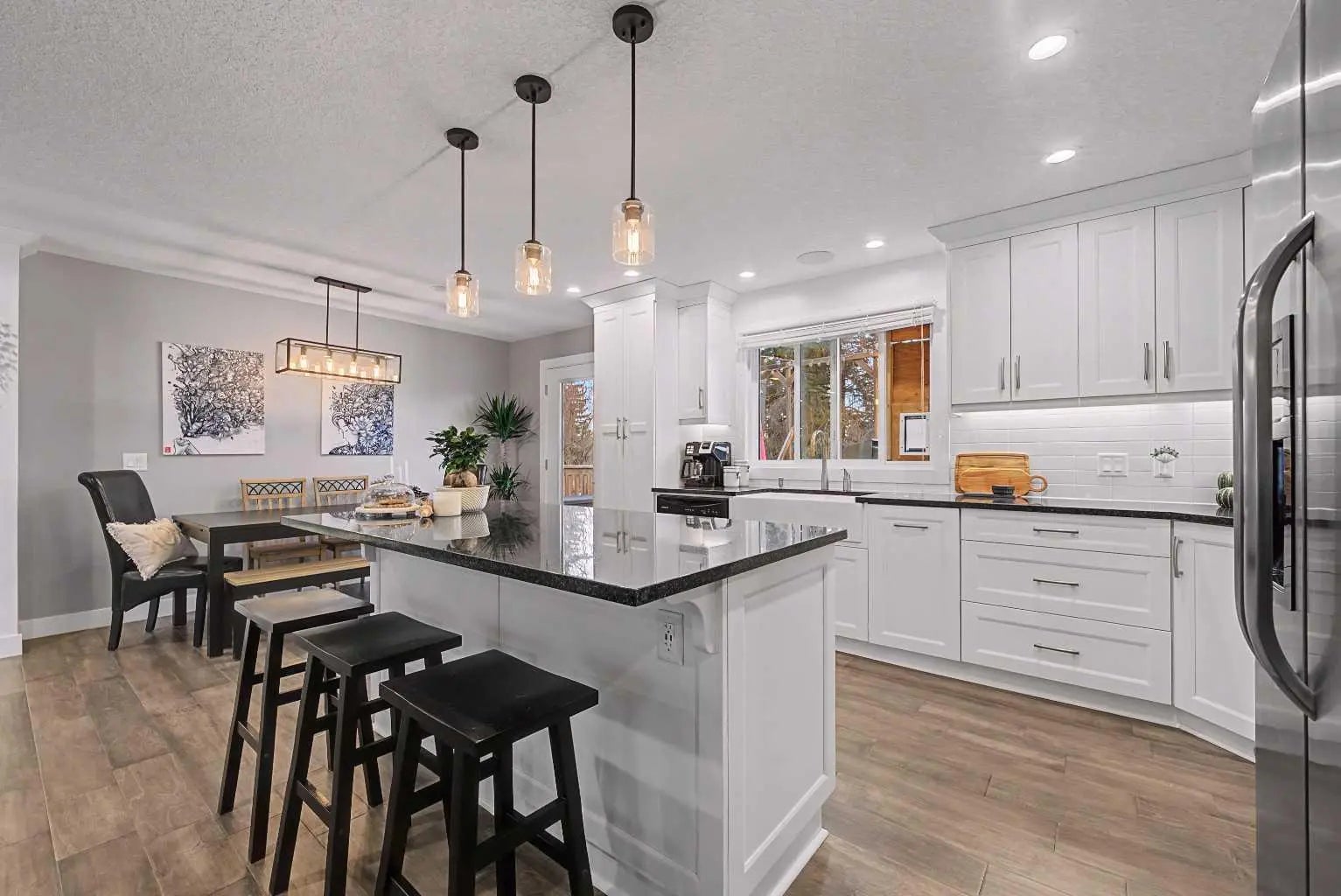 32 Sinclair Crescent Southwest, Calgary – Residential Detached Listing Photo 11