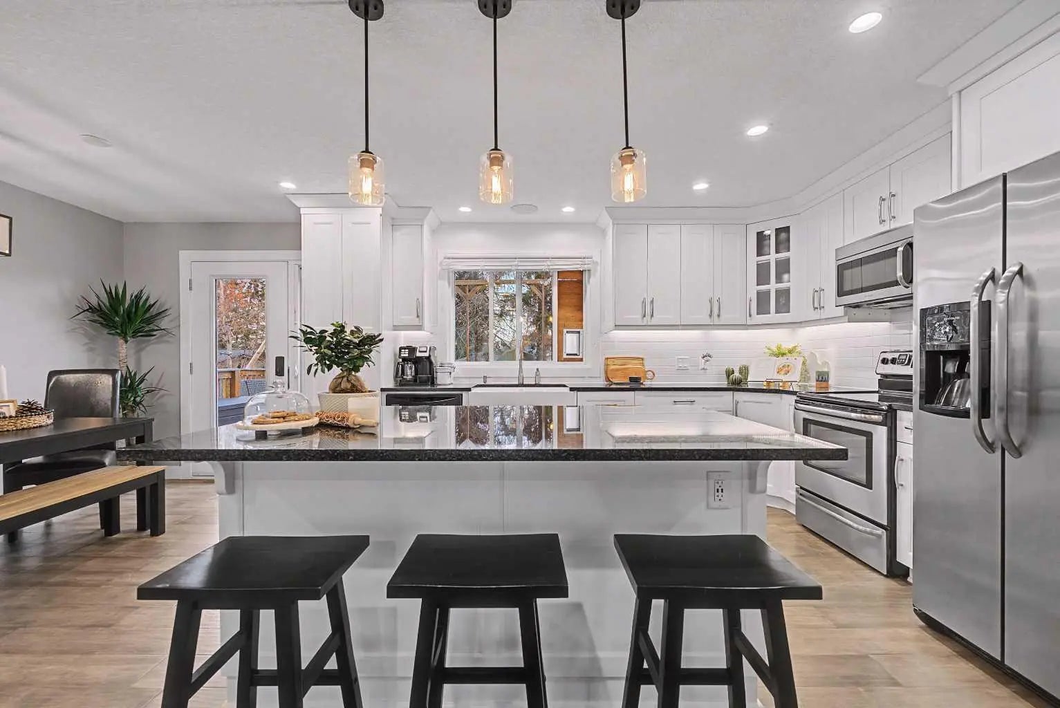 32 Sinclair Crescent Southwest, Calgary – Residential Detached Listing Photo 12