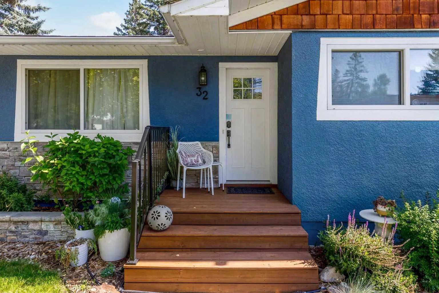 32 Sinclair Crescent Southwest, Calgary – Residential Detached Listing Photo 2