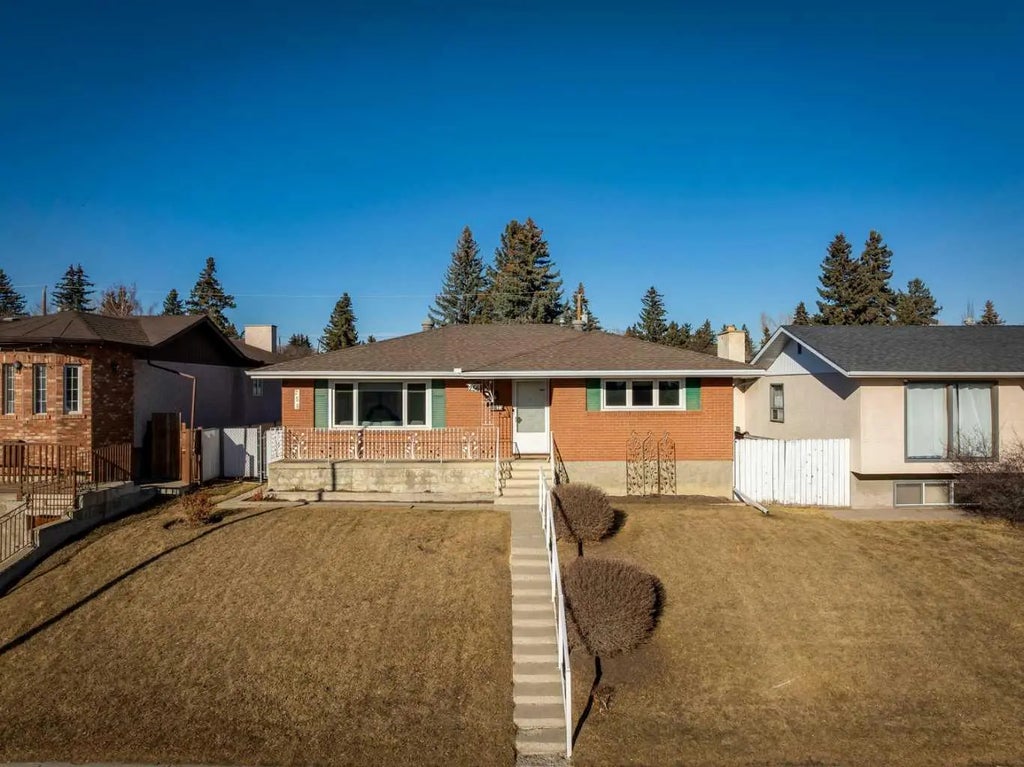 256 Huntridge Road Ne, Calgary