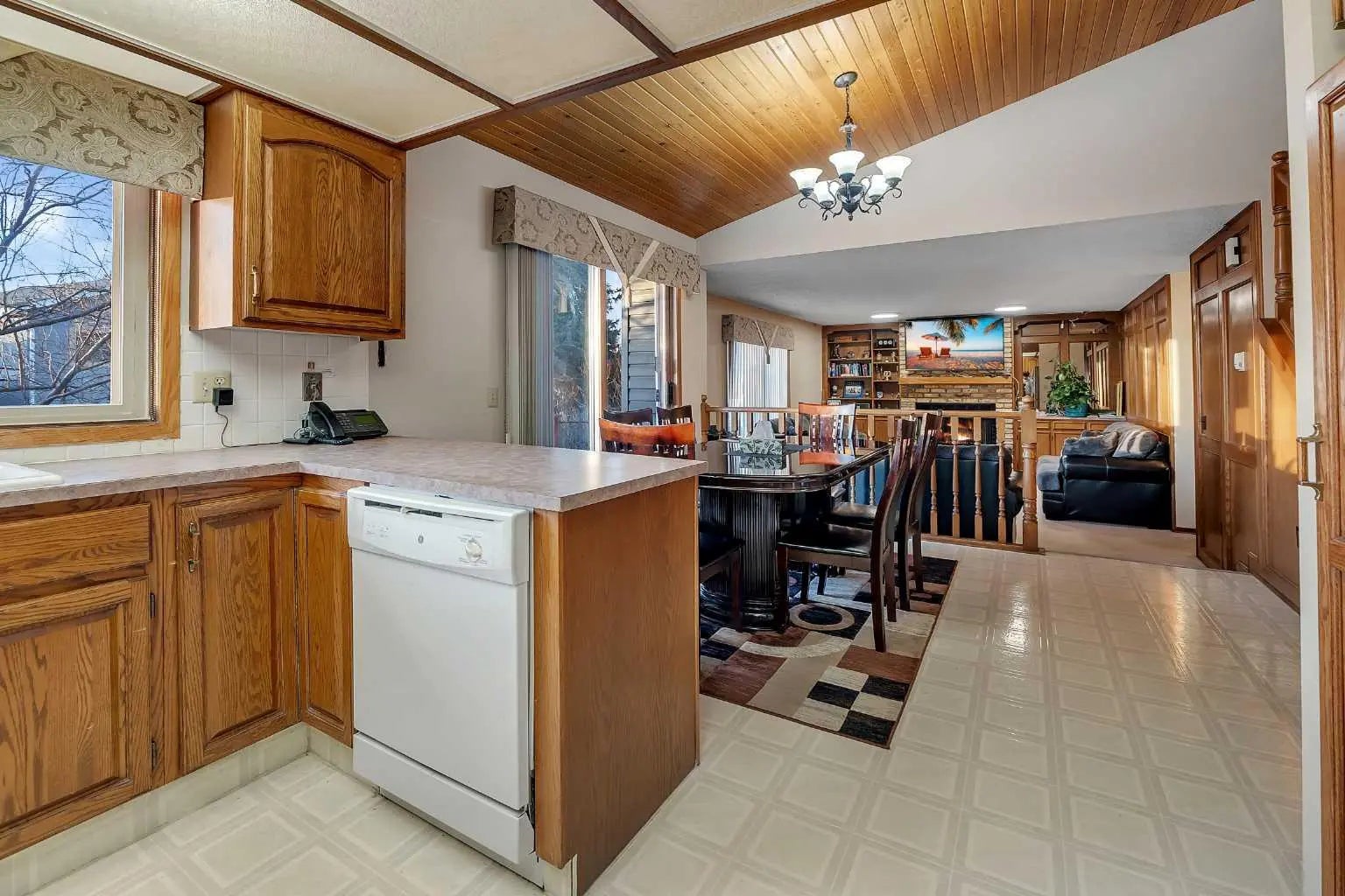 48 Castleglen Court Northeast, Calgary – Residential Detached Listing Photo 11