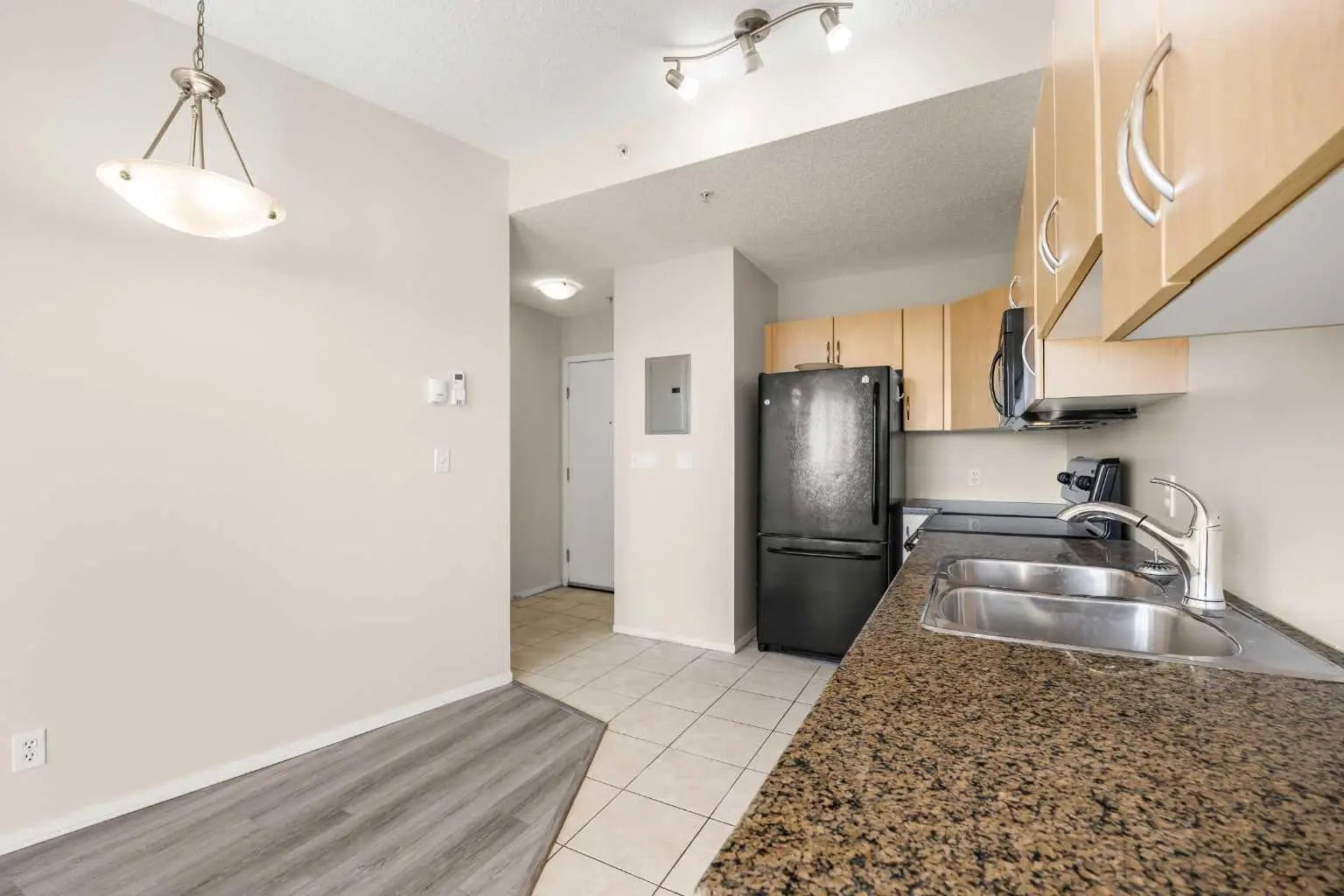 1906, 1053 10 Street Southwest, Calgary – Residential Apartment Listing Photo 10