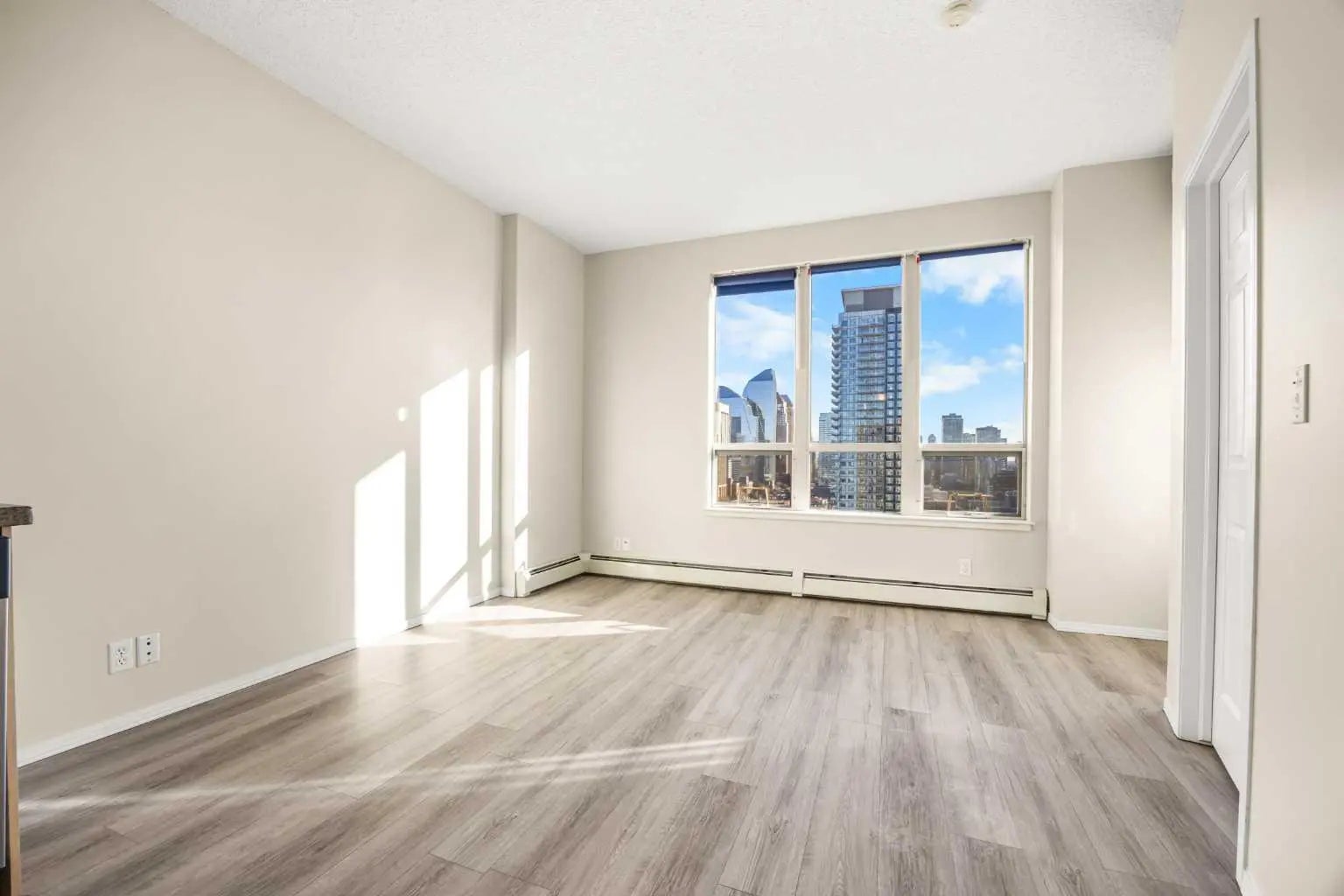 1906, 1053 10 Street Southwest, Calgary – Residential Apartment Listing Photo 3