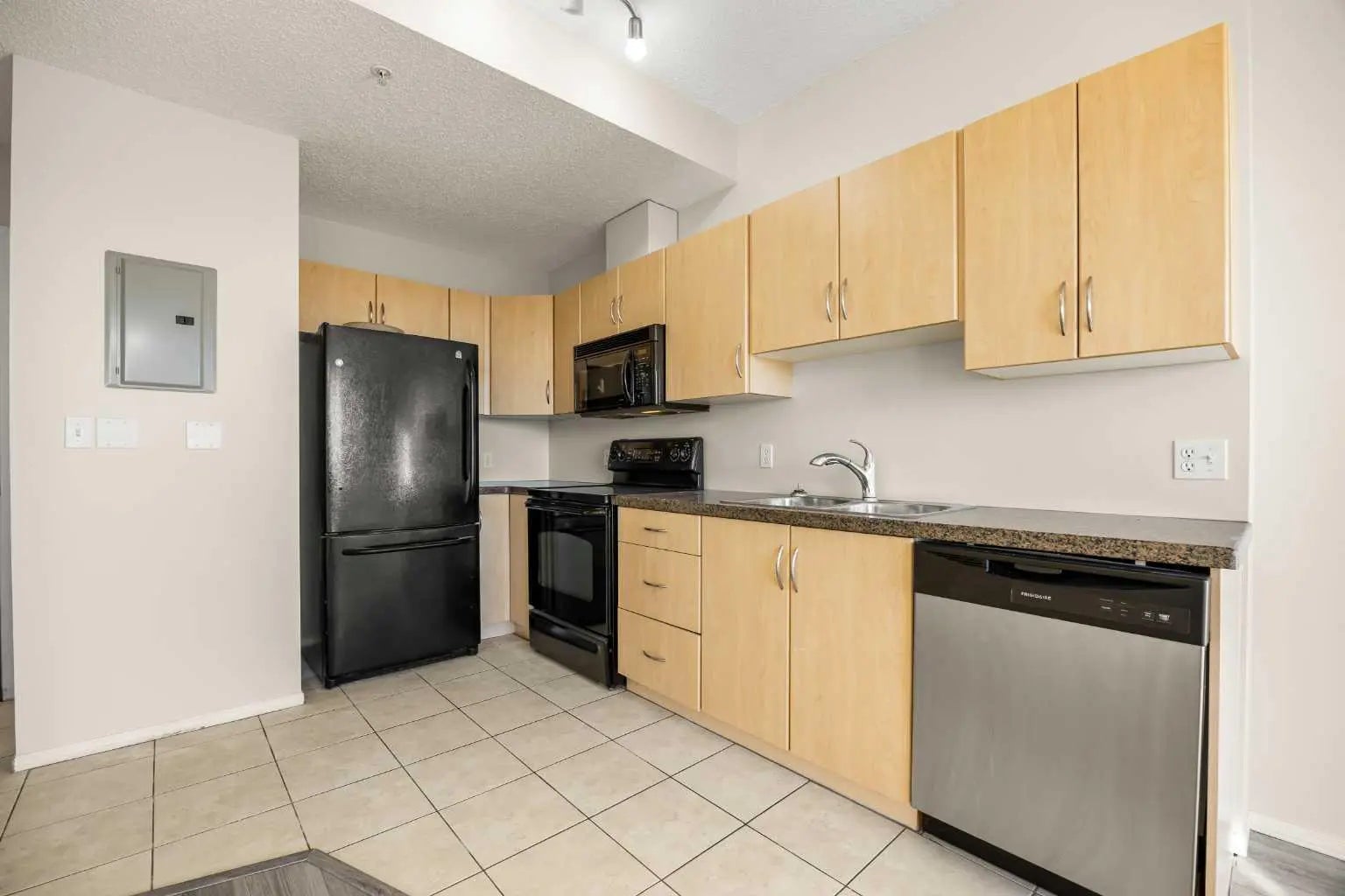 1906, 1053 10 Street Southwest, Calgary – Residential Apartment Listing Photo 9