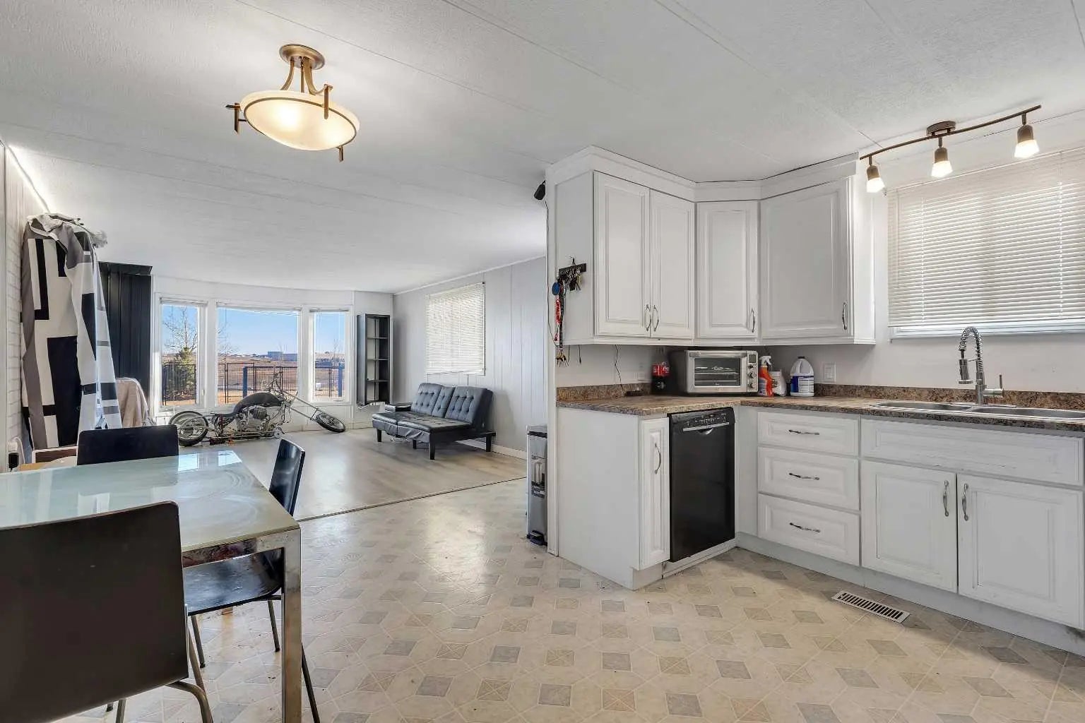 101 Huntstrom Drive Northeast, Calgary – Residential Detached Listing Photo 8