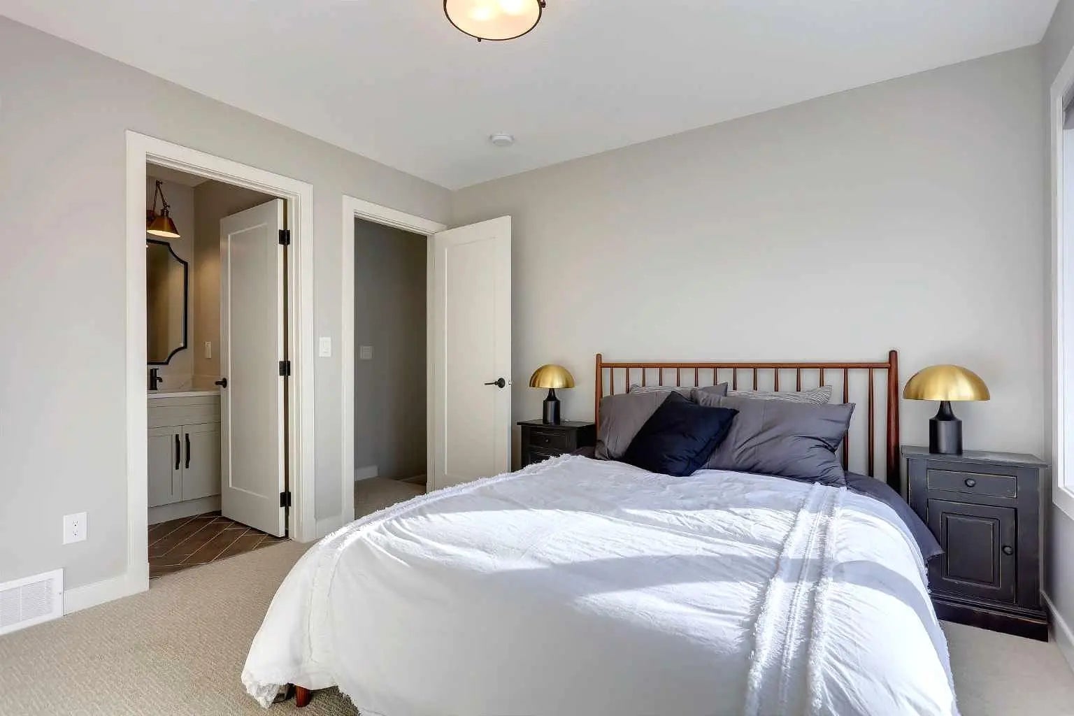 1426 23 Avenue Northwest, Calgary – Multi-Family Row/Townhouse Listing Photo 10