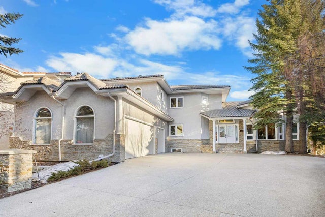 57 Edelweiss Point Nw, Calgary