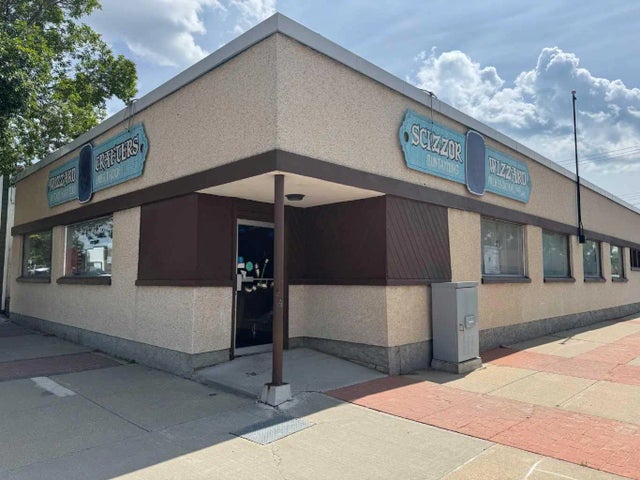 5033 50 Avenue , Ponoka