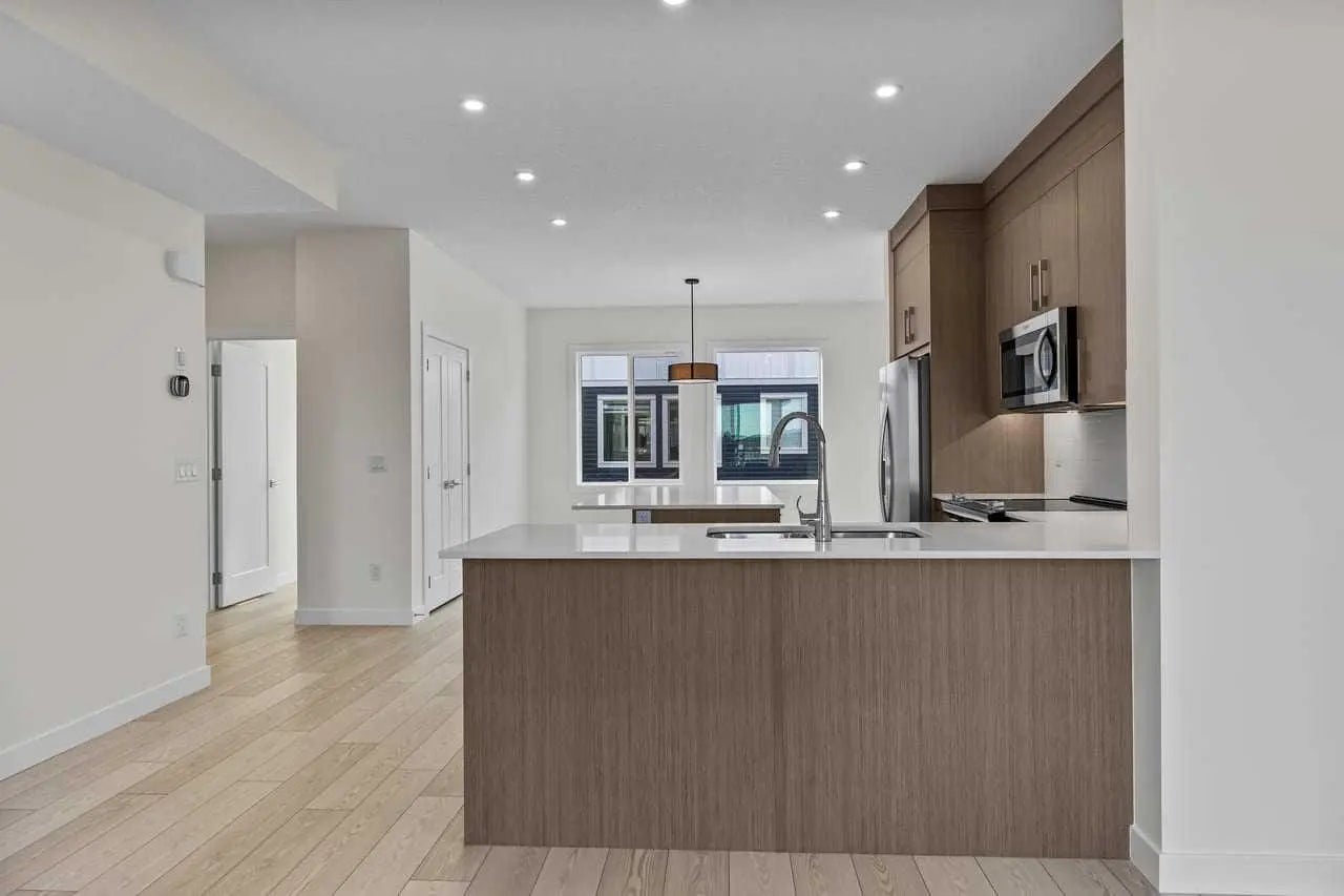 42 Corner Glen Manor Northeast, Calgary – Residential Row/Townhouse Listing Photo 11