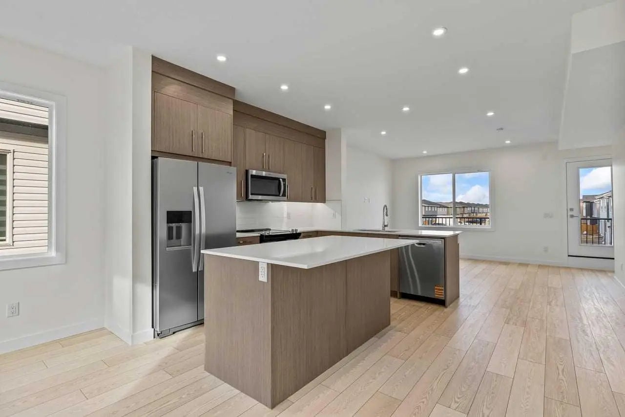 42 Corner Glen Manor Northeast, Calgary – Residential Row/Townhouse Listing Photo 12