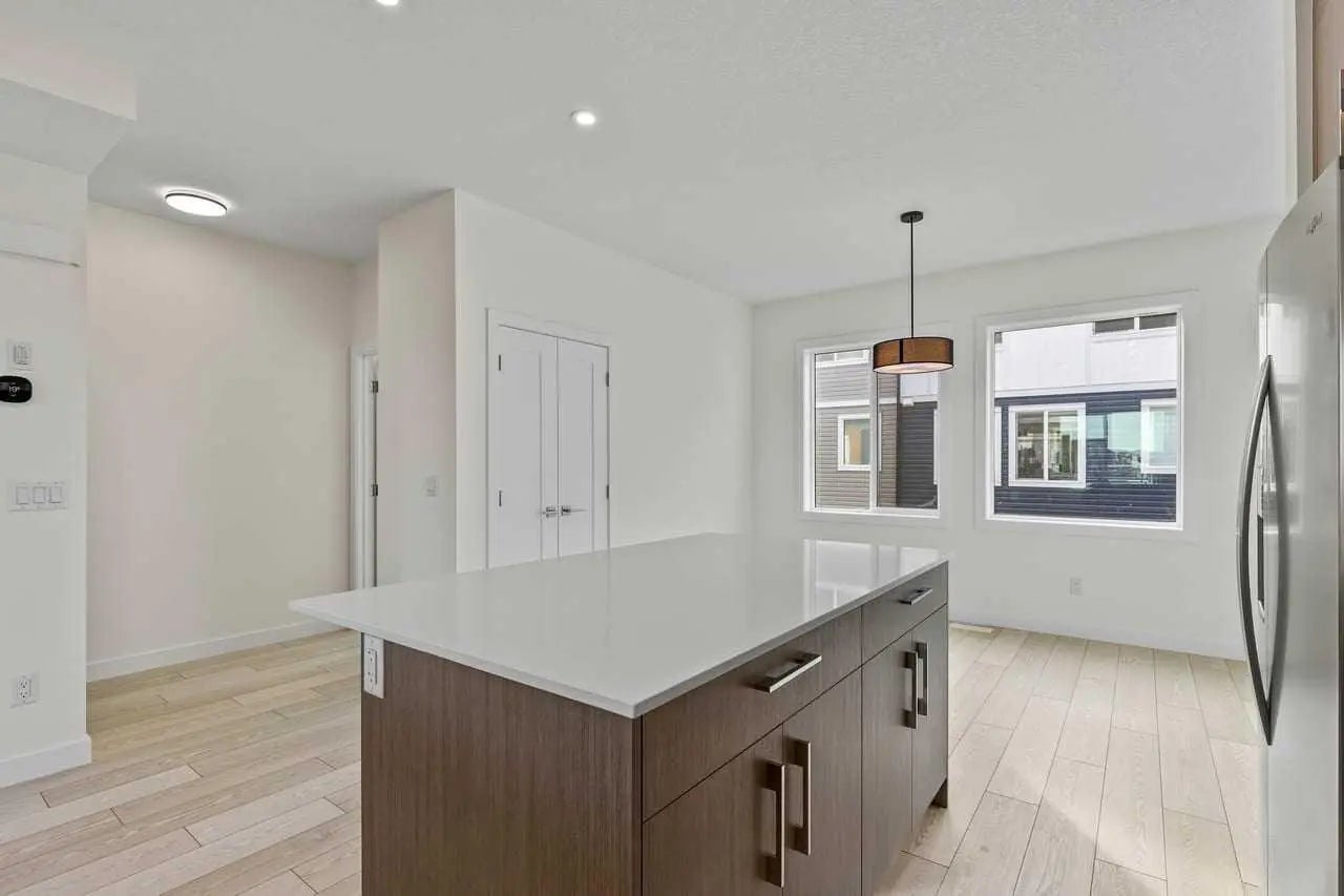 42 Corner Glen Manor Northeast, Calgary – Residential Row/Townhouse Listing Photo 15