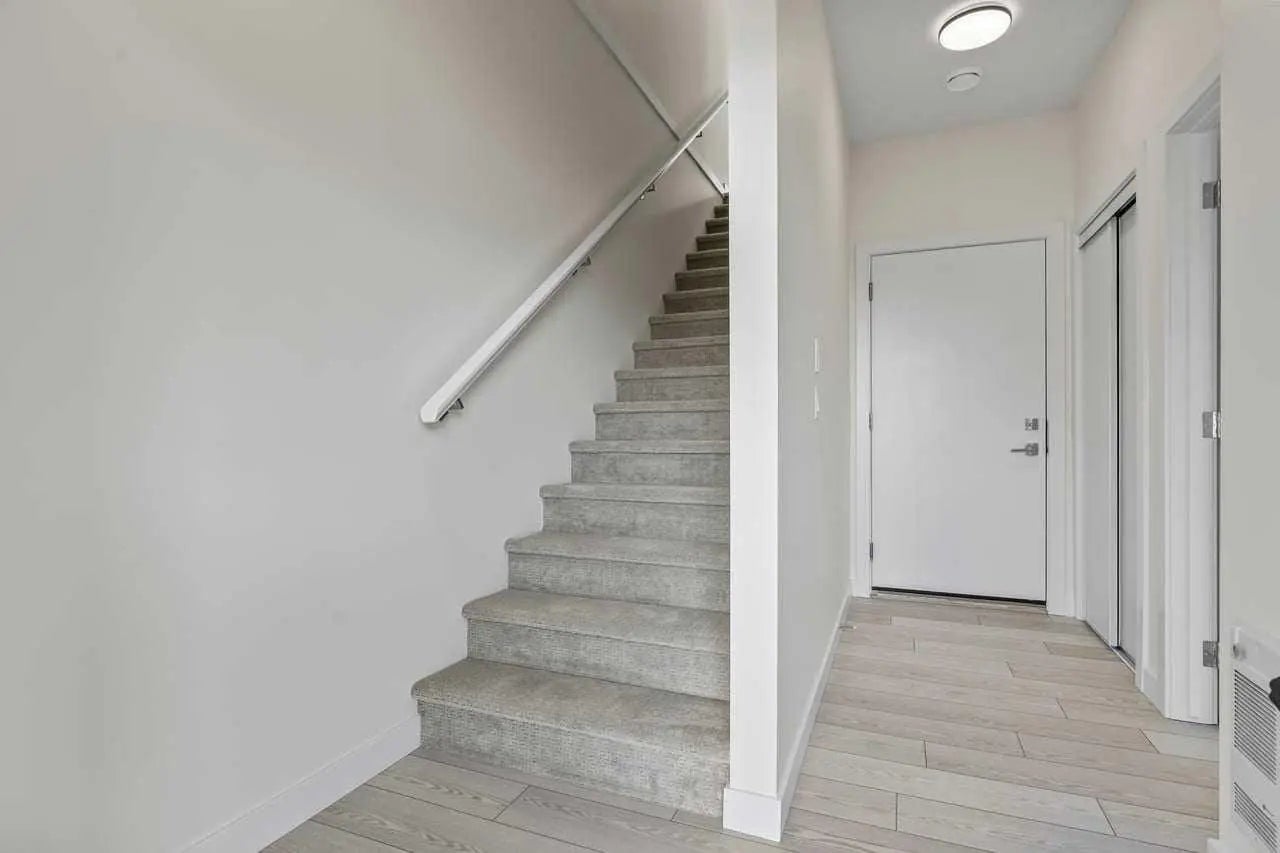 42 Corner Glen Manor Northeast, Calgary – Residential Row/Townhouse Listing Photo 6