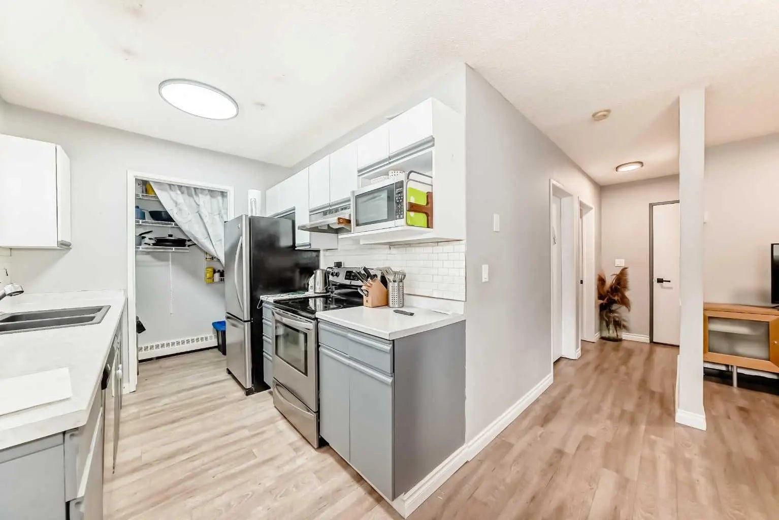 100, 2508 17 Street Southwest, Calgary – Residential Apartment Listing Photo 12