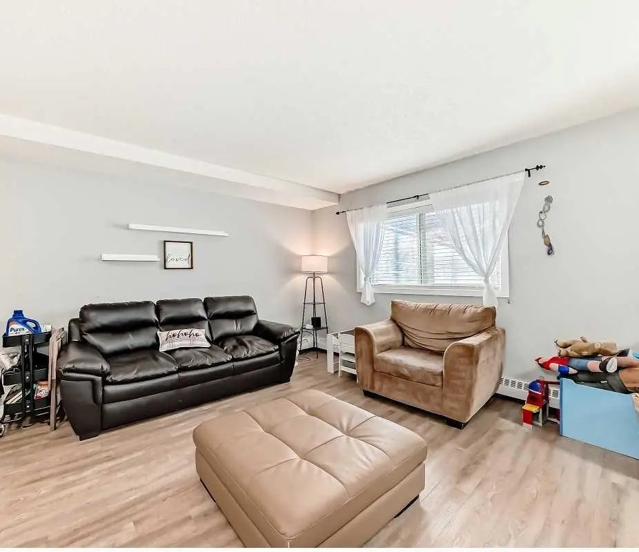 100, 2508 17 Street Southwest, Calgary – Residential Apartment Listing Photo 3