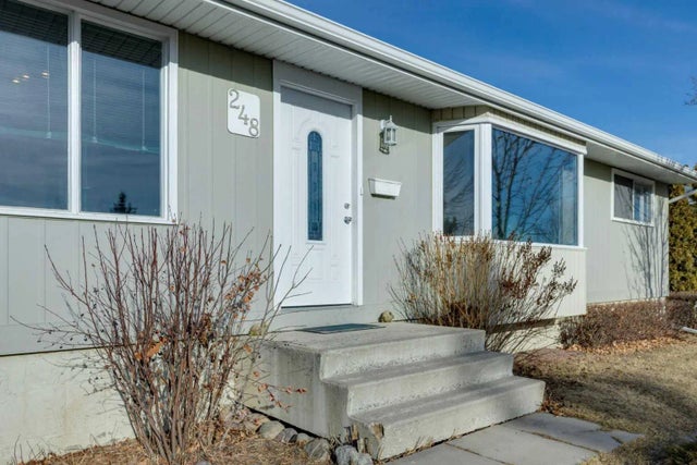 248 Huntcroft Road Ne, Calgary
